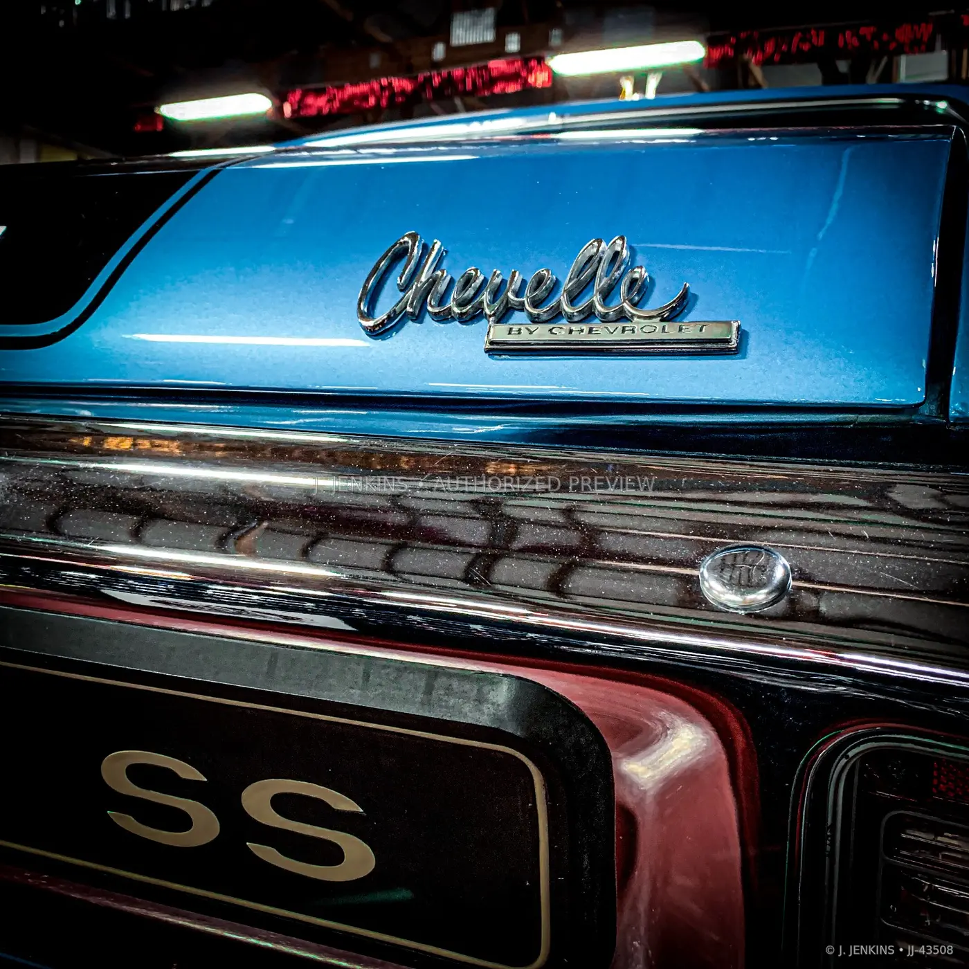 Blue Chevelle badge and body detail